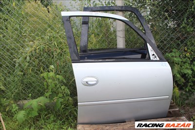 Opel Meriva A (Facelift)  Jobb első ajtó komplett (22.)