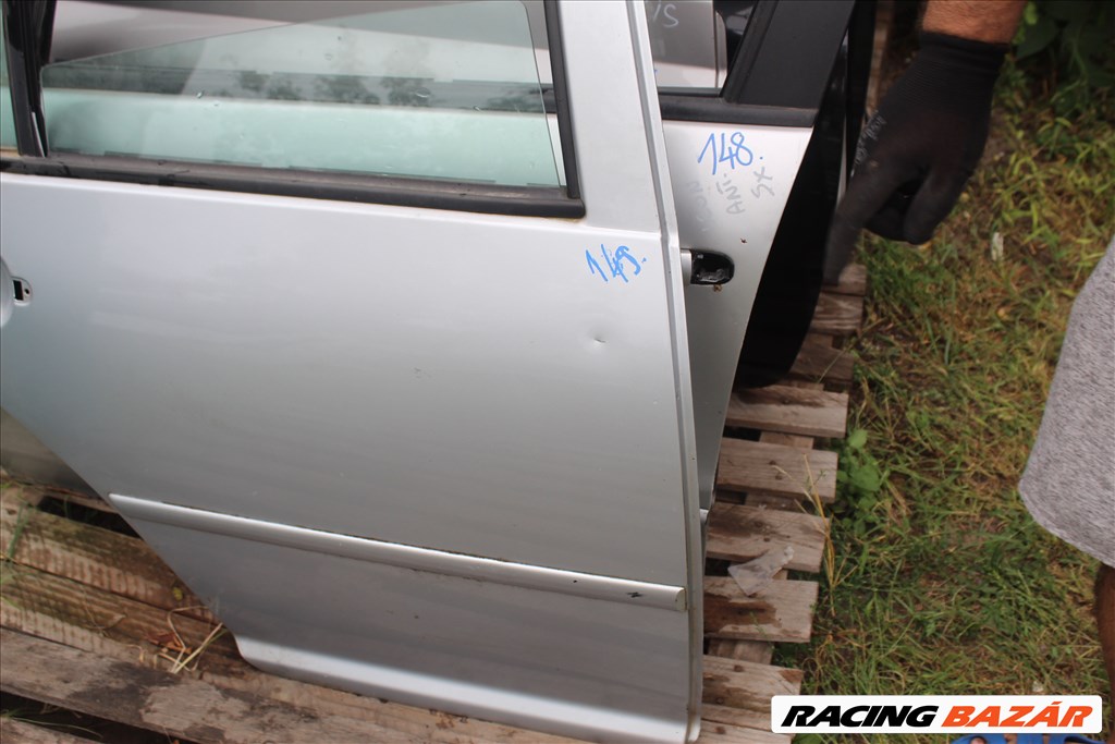 Volkswagen Golf IV jobb hátsó ajtó üresen (149.) 2. kép