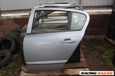 Opel Astra H bal hátsó ajtó üresen (272.)