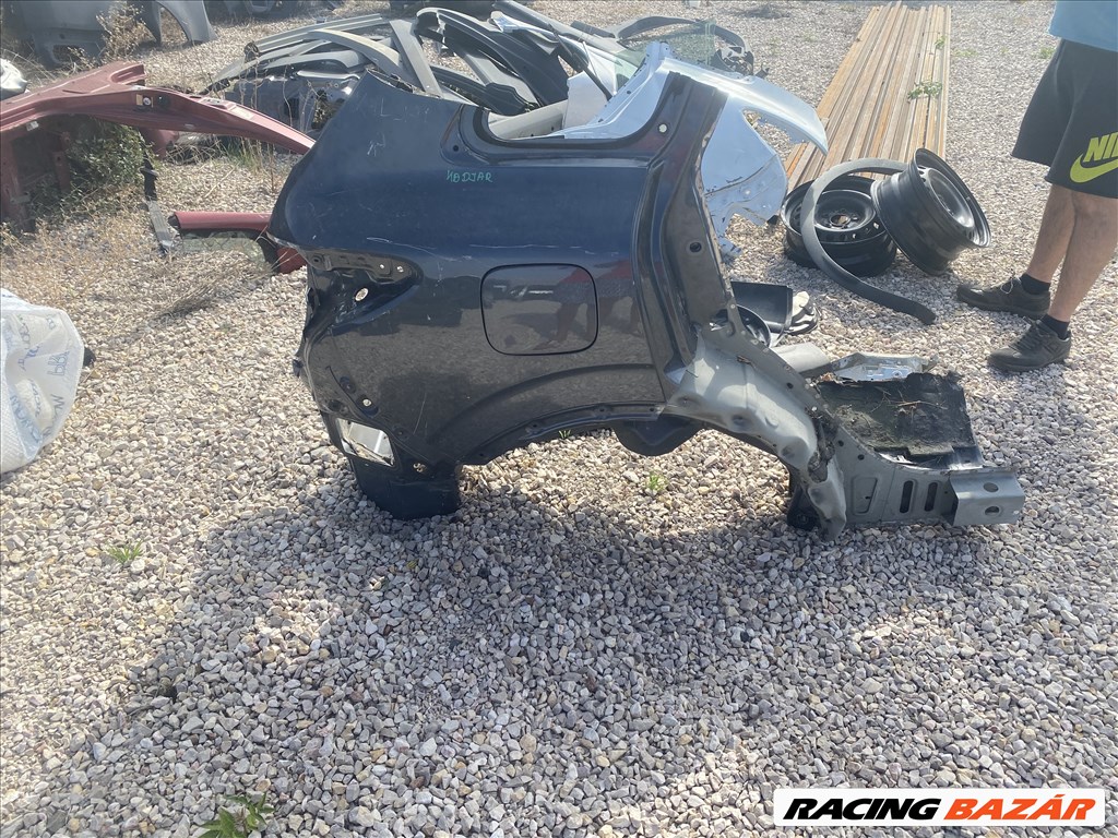 Renault Kadjar jobb hátsó sárvédő  2. kép