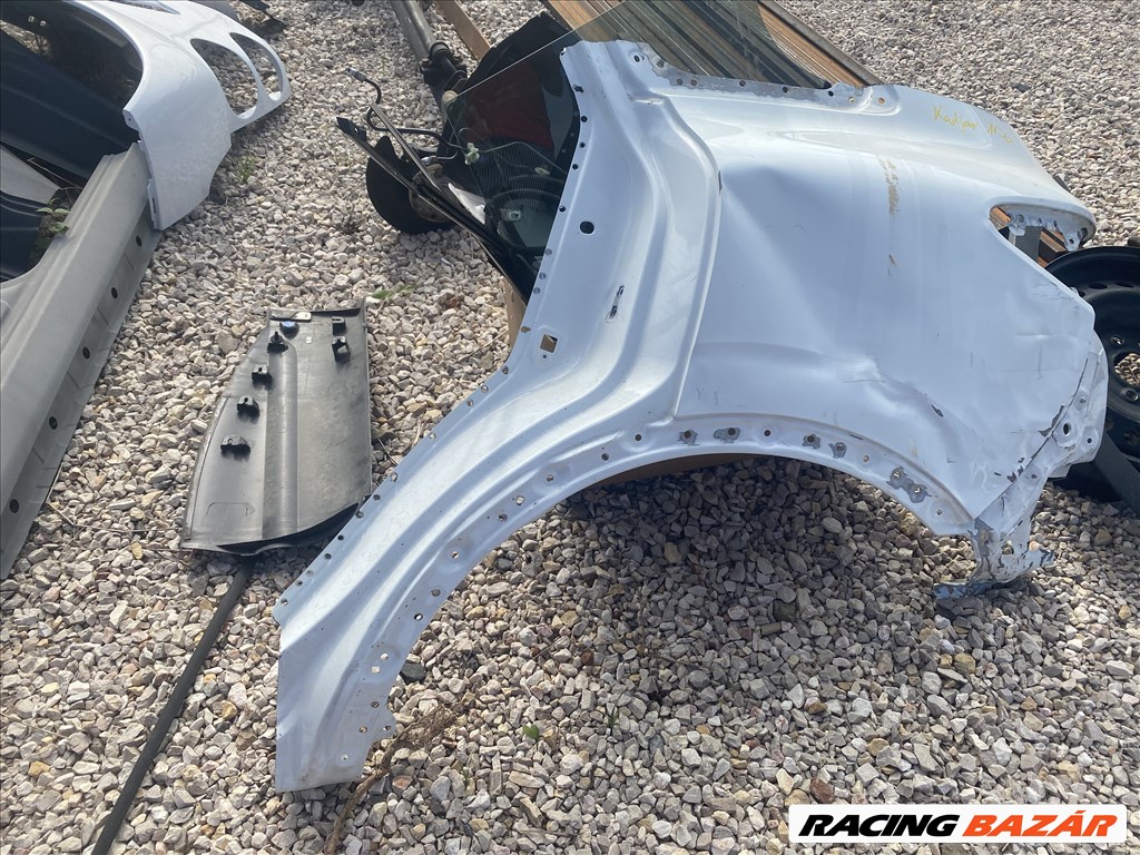 Renault Kadjar jobb hátsó sárvédő  3. kép