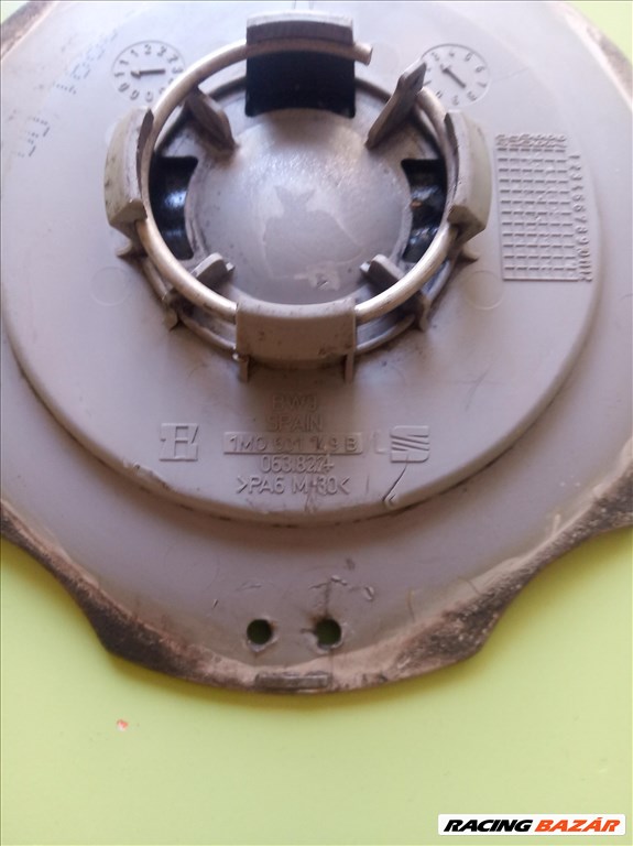 Seat 1M0601149B gyári alufelni felnikupak, felniközép, felni kupak  3. kép