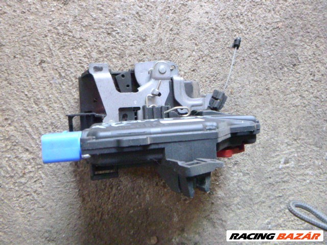 Volkswagen GOLF 5 JOBB HÁTSÓ ajtózár szerkezet  6. kép