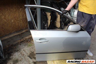 BMW E60  jobb első ajtó üresen (464)