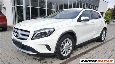 Mercedes Benz GLA Összes bontott alkatrésze eladó