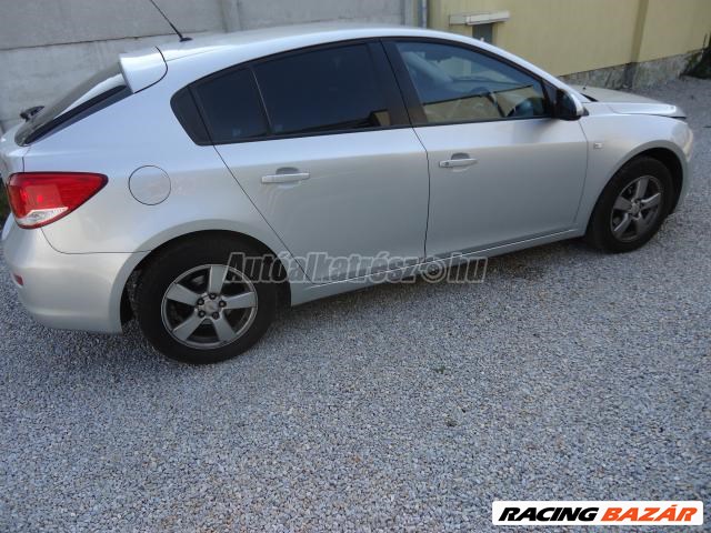 Chevrolet Cruze 2.D 163 lovas intercooler hűtő 13267647 2. kép