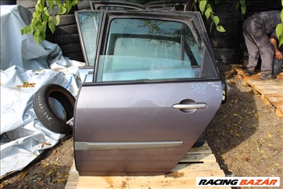 Renault Mégane Sc.  bal hátsó ajtó üresen (388.)