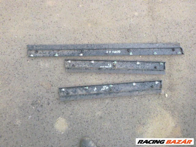 Volkswagen Passat B5 ajtó aljára díszcsík  1. kép