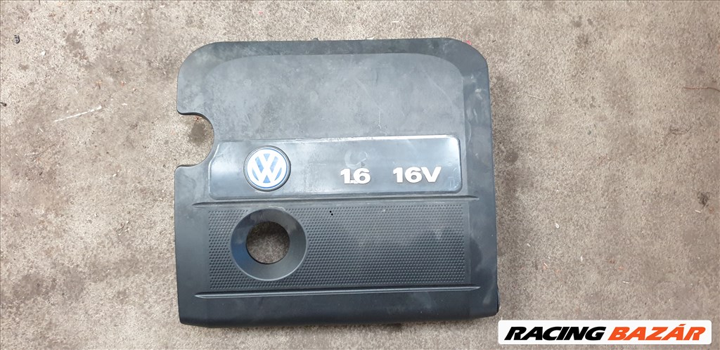 Volkswagen Golf IV 1.6 motor burkolat  1. kép