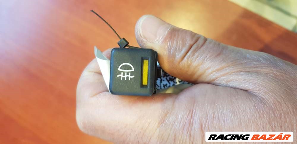 Opel Astra F ködlámpa kapcsoló 1. kép Opel Astra F ködlámpa kapcsoló 1. kép