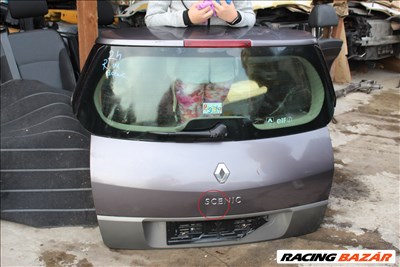 Renault Mégane Sc. 2003 csomagtér ajtó szélvédővel üresen (24.)