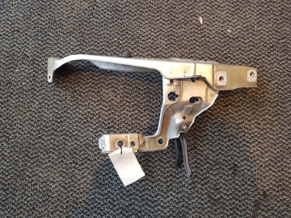 Opel Astra H jobb első fényszórókeret 93189086 1. kép