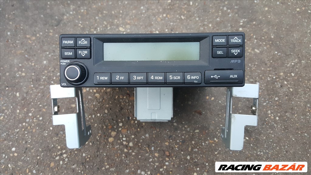 Hyundai H350 usb-s gyári rádió eladó! 1. kép