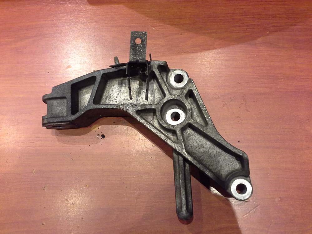 Opel Astra H, Meriva B, Zafira B hátsó váltótartó bak (motorkód:Z19DT, Z19DTH,B14NEL, A17DT, A17DTC, A17DTI, A17DTS) 24459819 1. kép