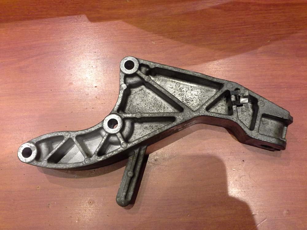 Opel Astra H, Meriva B, Zafira B hátsó váltótartó bak (motorkód: Z14XEP, Z16XEP, Z16XE1, Z16XER, A16XER, Z18XE, Z18XER, A18XER, Z16YNG, A14XER, A14NEL 24459826 1. kép