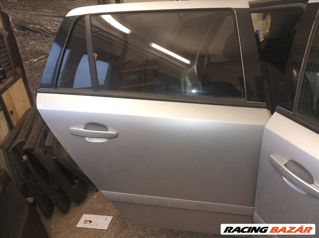 Opel Astra H kombi jobb hátsó ajtó üresen, több színben 1. kép