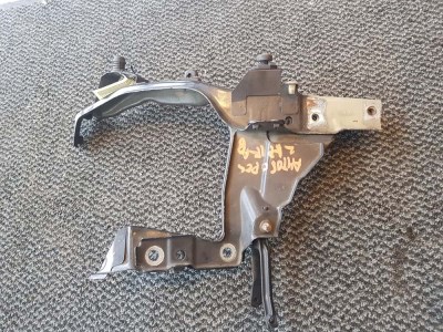 Opel Zafira B jobb első fényszórókeret 13145082