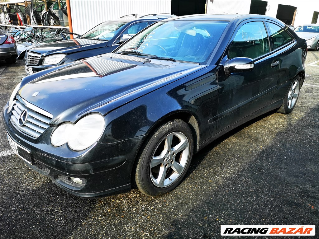 Mercedes C 180 (W203) bontott alkatrészei 8. kép