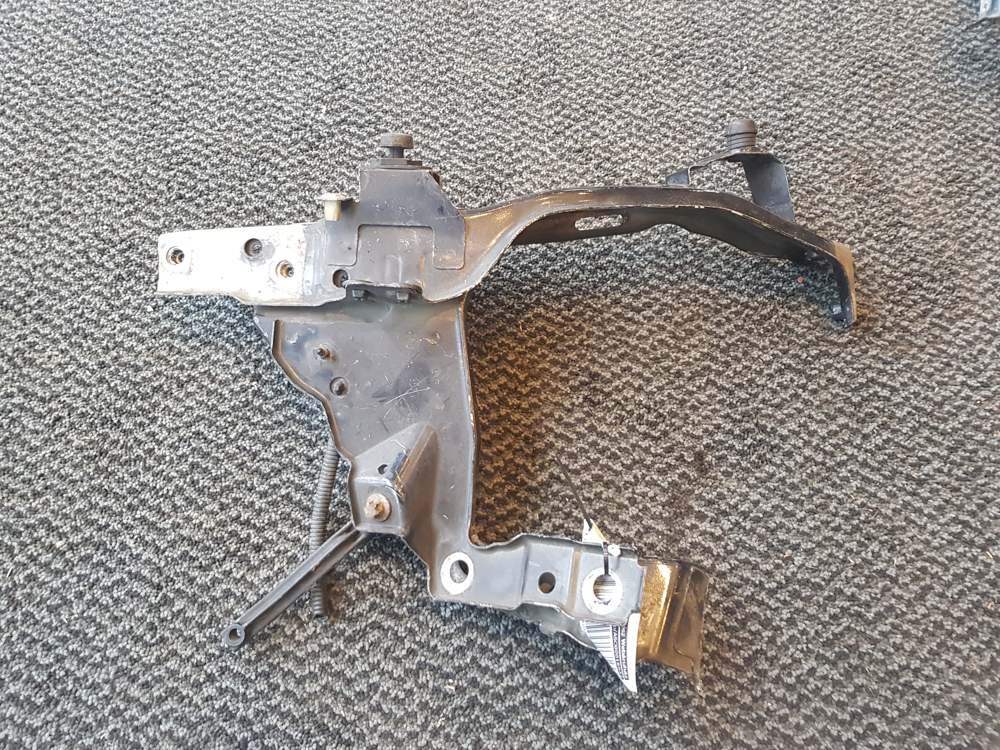 Opel Zafira B bal első fényszórókeret 13145081 1. kép