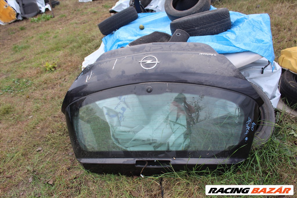 Opel Astra H csomagtér ajtó üresen szélvédővel (100.) 1. kép