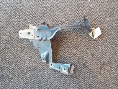 Opel Zafira B bal első fényszórókeret 13145081