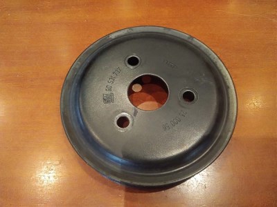 Opel Corsa C, Astra H, Insignia A, Agila A, Astra J, Zafira C, Corsa D, Meriva B, Corsa B, Astra G, Cascada, Meriva A, Tigra B vízpumpa szíjtárcsa 90531737