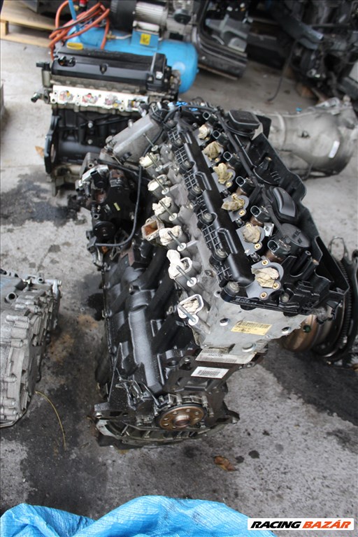 BMW  E60/E61 525D 256D2  fűzött blokk hengerfejjel  2. kép