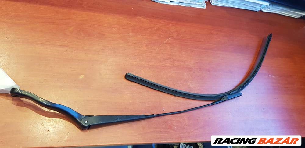 Opel Corsa D bal első ablaktörlő kar 13182325 1. kép