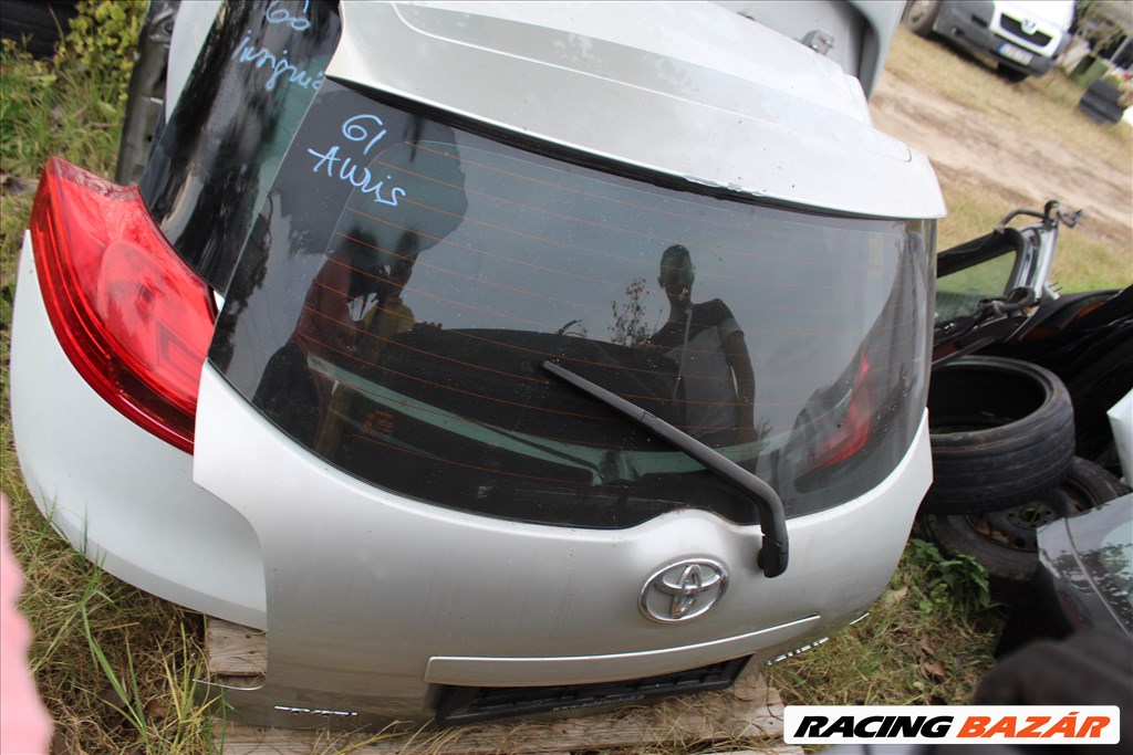 Toyota Auris 2008  csomagtér ajtó üresen szélvédővel (61.) 1. kép