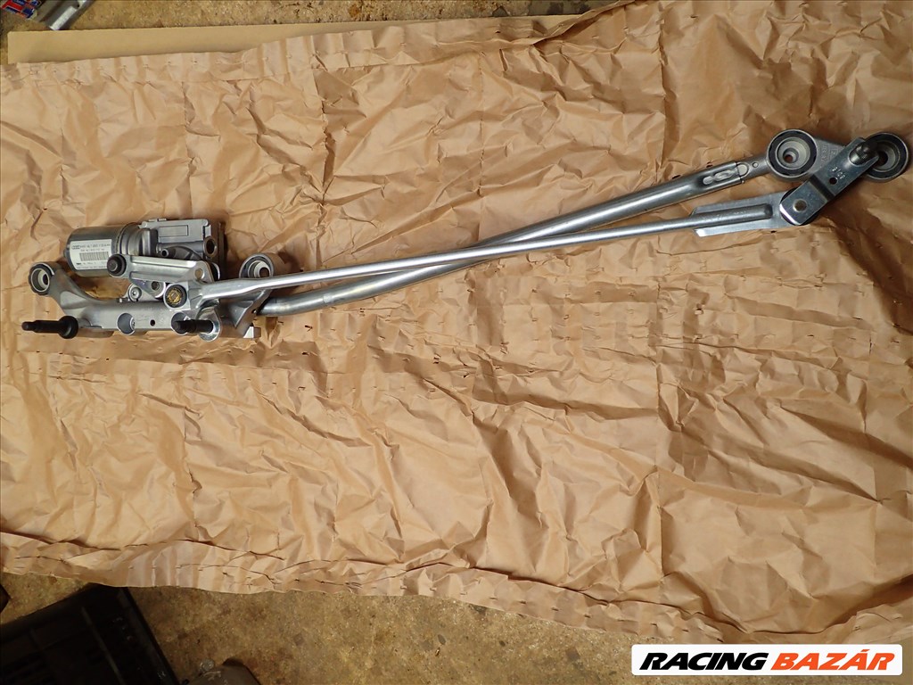 Audi Q7 ablaktörlő szerkezet Q7 ablaktörlő motor 1. kép