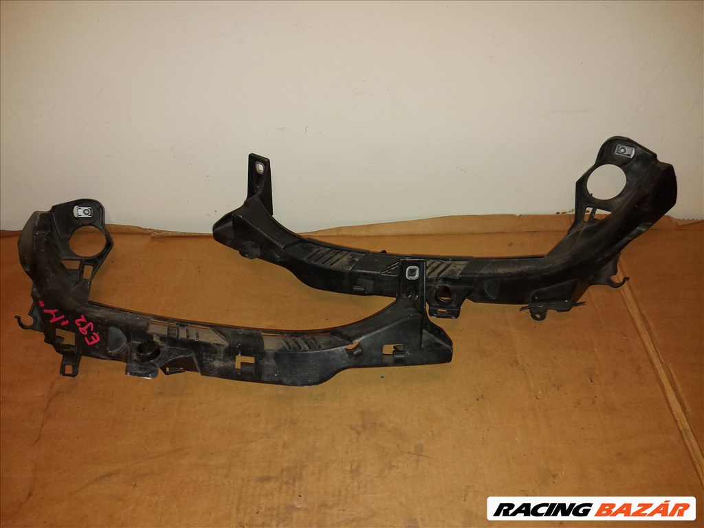 BMW M3 E90, E92, lámpatartó,fényszóró tartó keret 1. kép