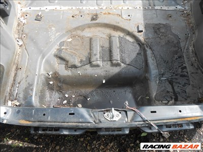 Suzuki Swift Sport csomagtér lemez 2006-től 2010-ig