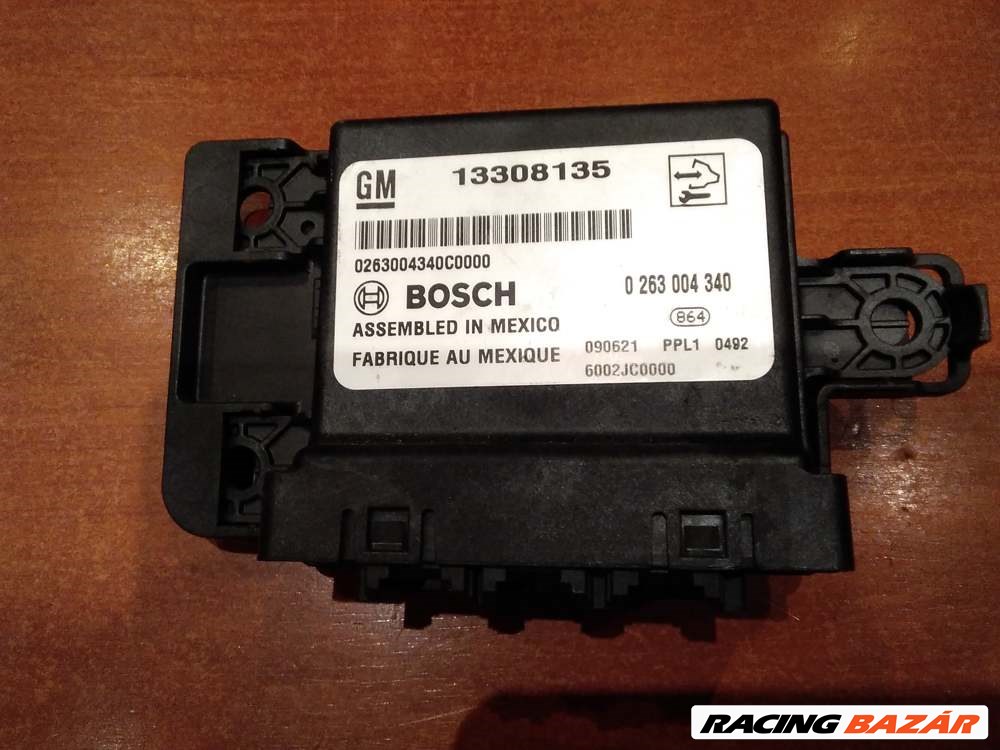 Opel Insignia A tolatóradar vezérlőegység 13308135 1. kép