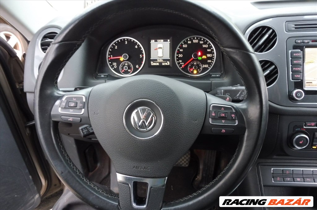 Volkswagen Tiguan bontott alkatrészei 17. kép