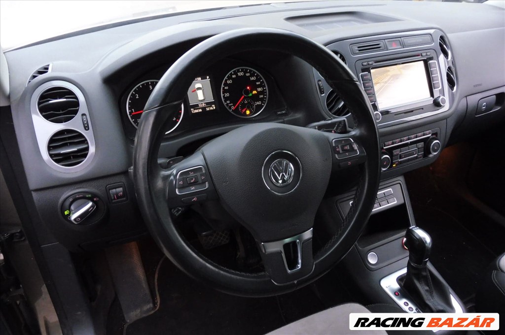 Volkswagen Tiguan bontott alkatrészei 18. kép