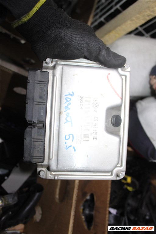 Volkswagen Passat 5.5 1.9D motorvezérlő elektronika  038906019ke 1. kép