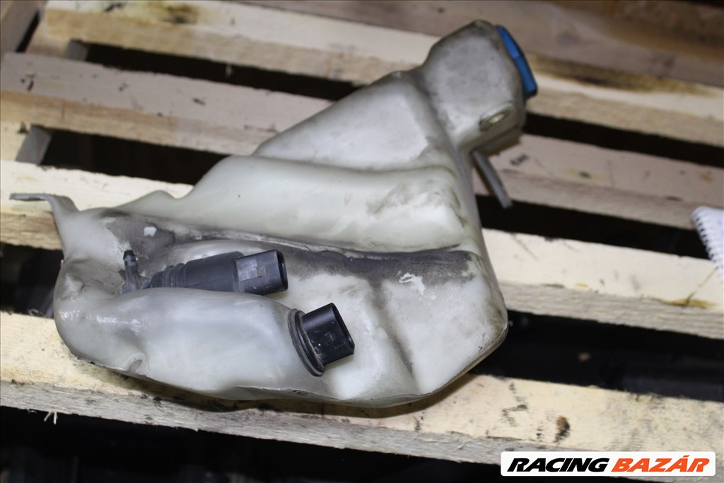 Volkswagen Passat B5 ablakmosó tartály pumpával 3b0955453 2. kép