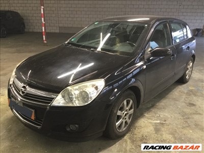 Opel Astra H bontott alkatrészei