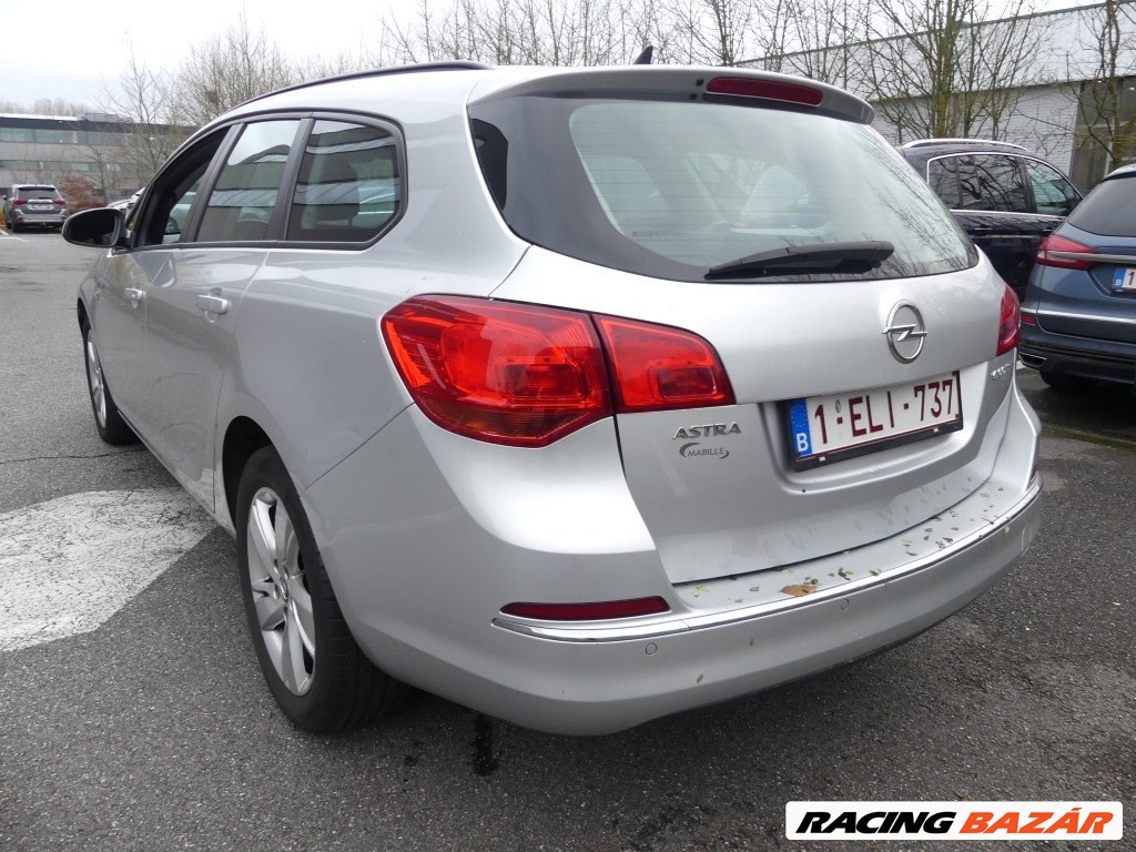 Opel Astra J bontott alkatrészei 2. kép