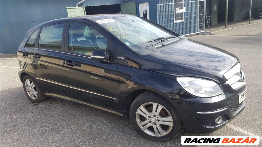 Mercedes A 160 (W169) kézi váltós bontott alkatrészei 5. kép