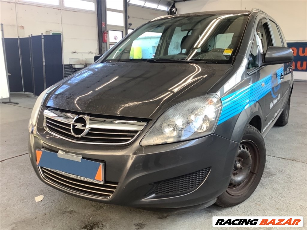 Opel Zafira B bontott alkatrészei 7. kép