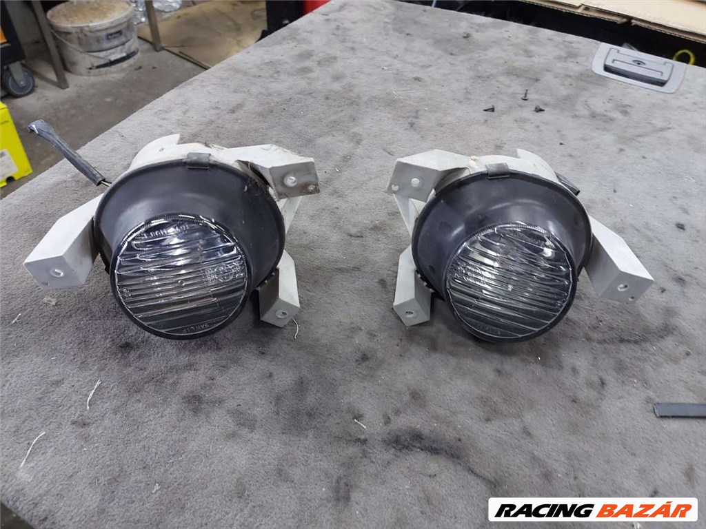 Suzuki Ignis (2nd gen) jobbos ködfényszóró  1. kép