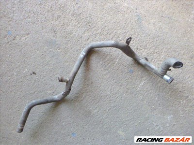 Volkswagen Golf II 1,8 BENZIN     vízcső motorblokk oldalán  027 121 065 D 027121065D