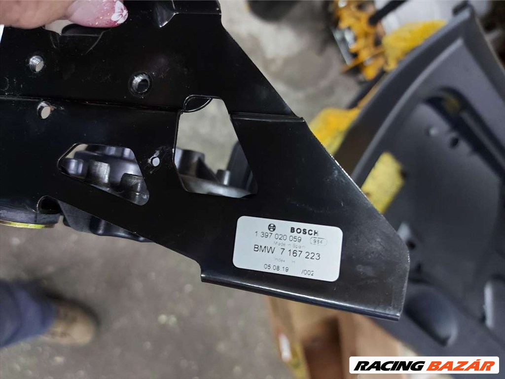 BMW E61 hátsó ablaktörlő motor  7167223 2. kép