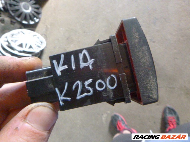 Kia K2500 elakadás jelző kapcsoló  2. kép