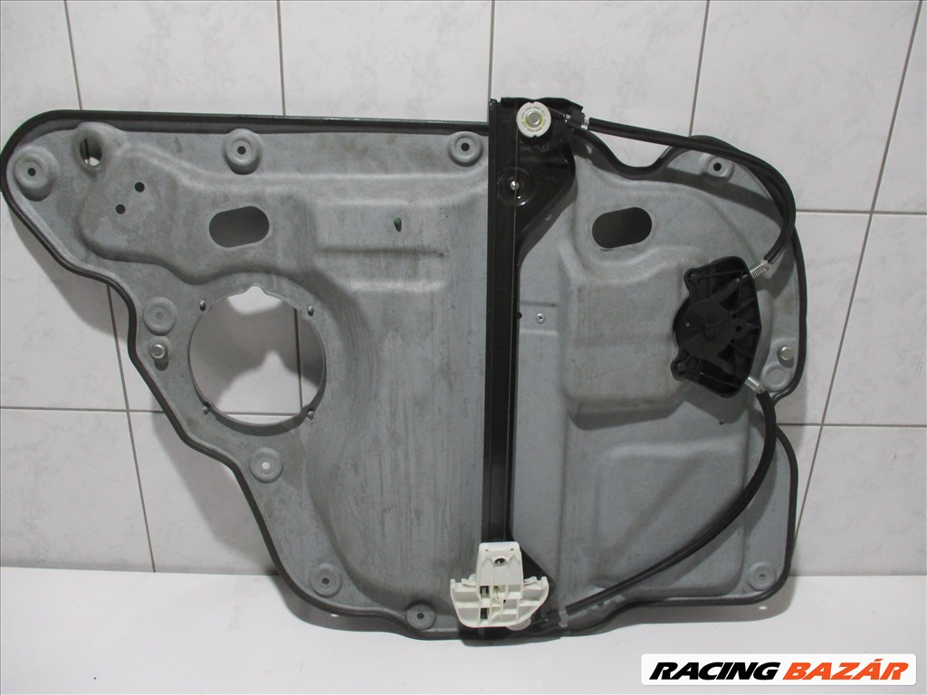 Volkswagen Touran Jobb hátsó ablakemelő 2003-2010 3. kép