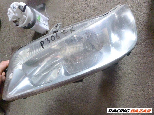 Peugeot 306 bal első lámpa motoros (index a lámpán) 4. kép