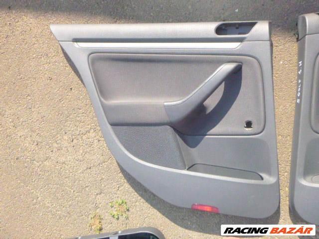 Volkswagen Golf V angol (jobb kormányos) ajtókárpit  9. kép