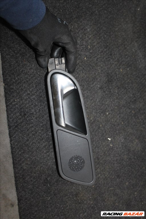 Volkswagen Tiguan 2011 bal hátsó belső kilincs hangszóróval  5N0839113 1. kép