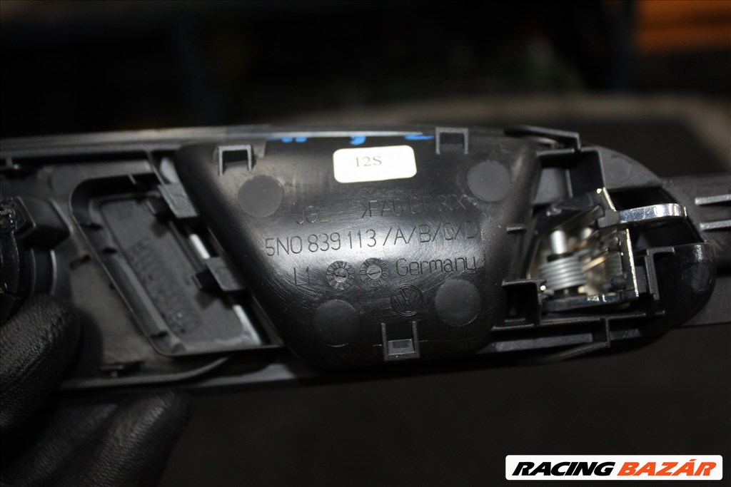 Volkswagen Tiguan 2011 bal hátsó belső kilincs hangszóróval  5N0839113 3. kép
